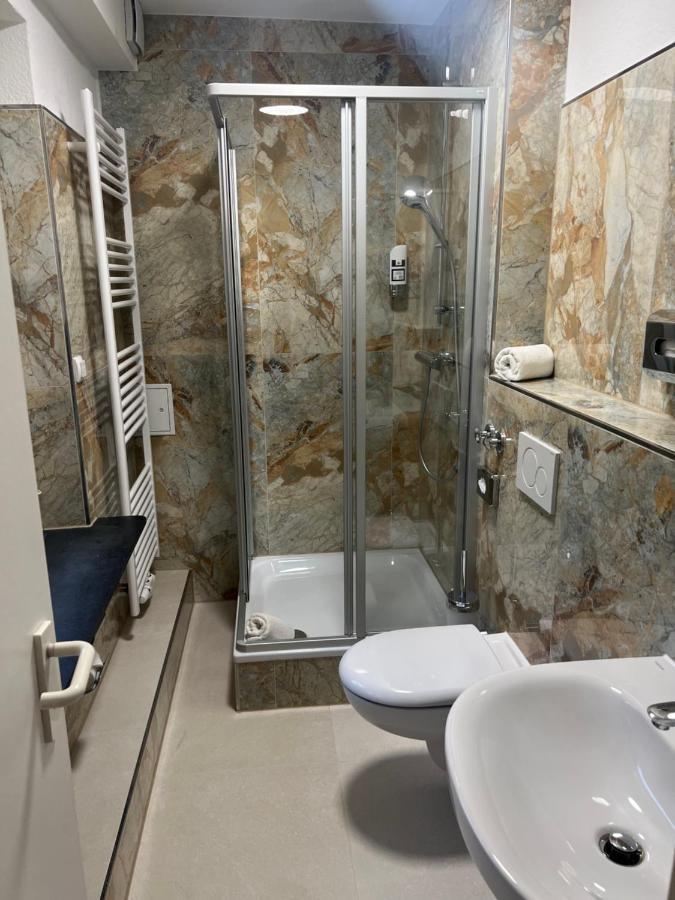 Hotel M&m -